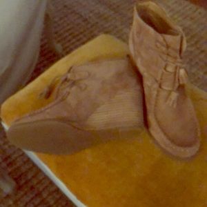 Lucky Brand tan lace up wedges